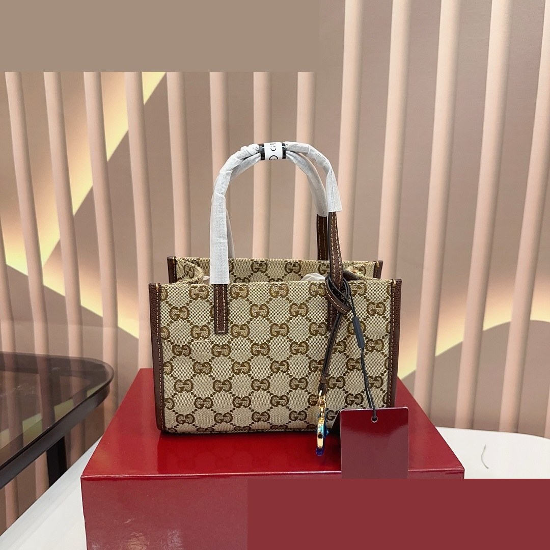GG Bag 111