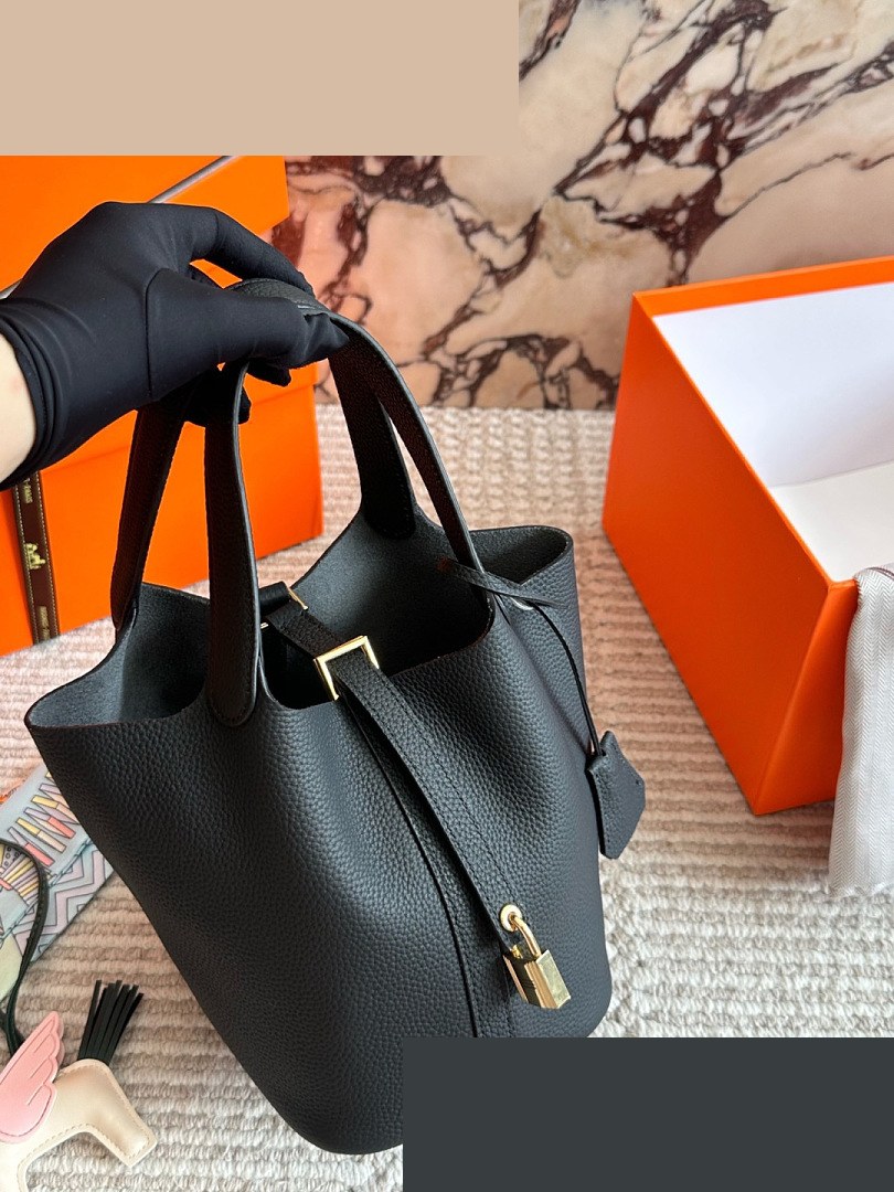 HM Bag 166