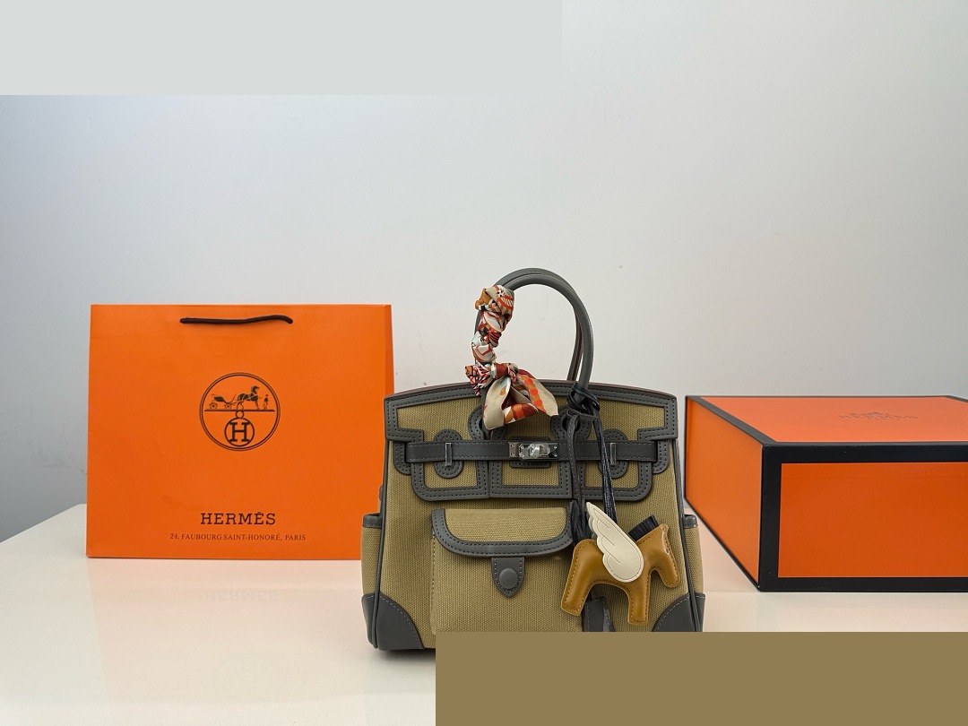 HM Bag 245