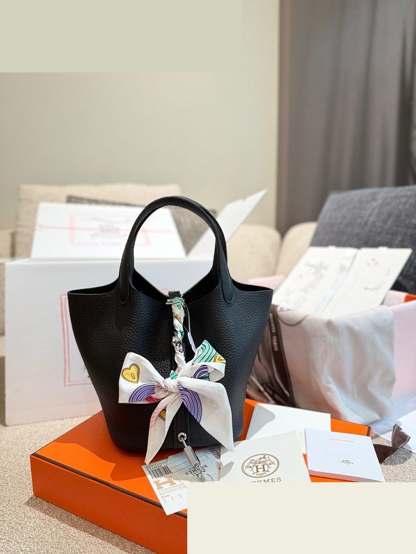 HM Bag 335