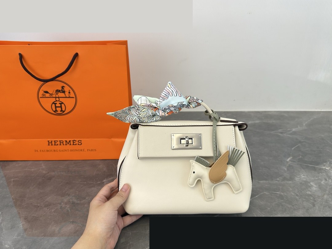 HM Bag 381
