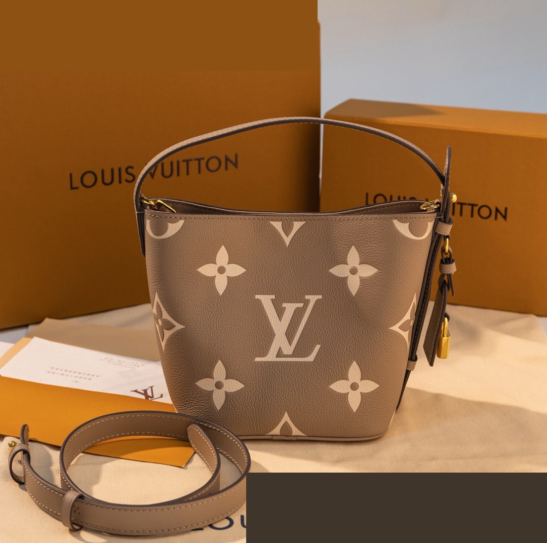 LV Bag 006