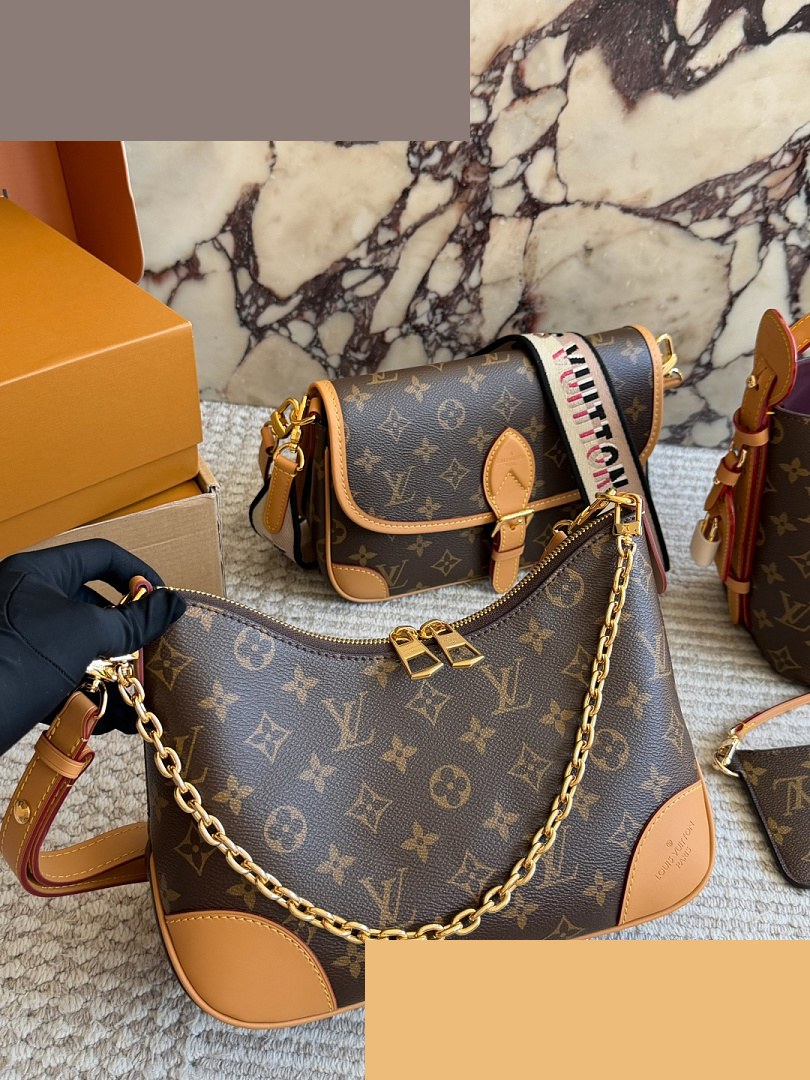 LV Bag 032