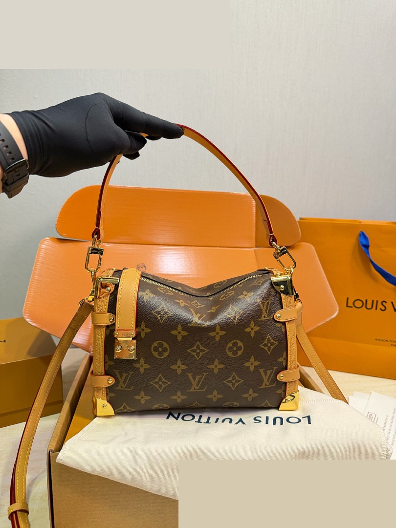 LV Bag 035