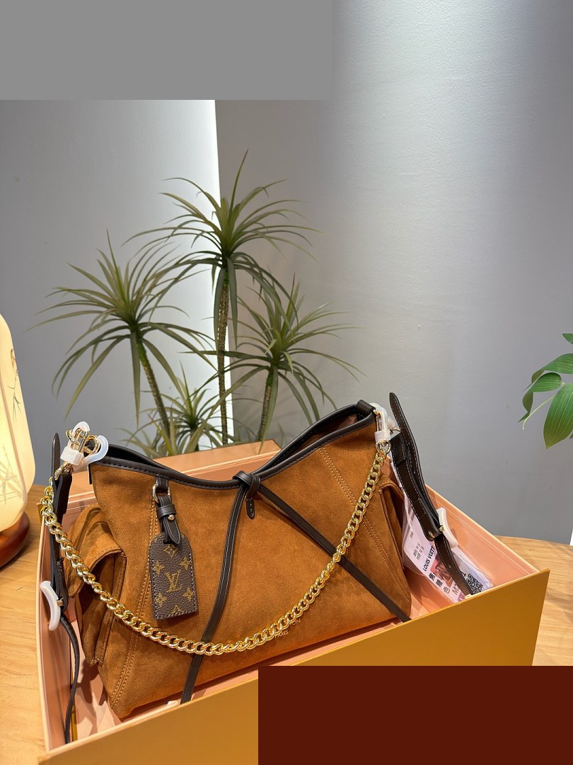 LV Bag 064