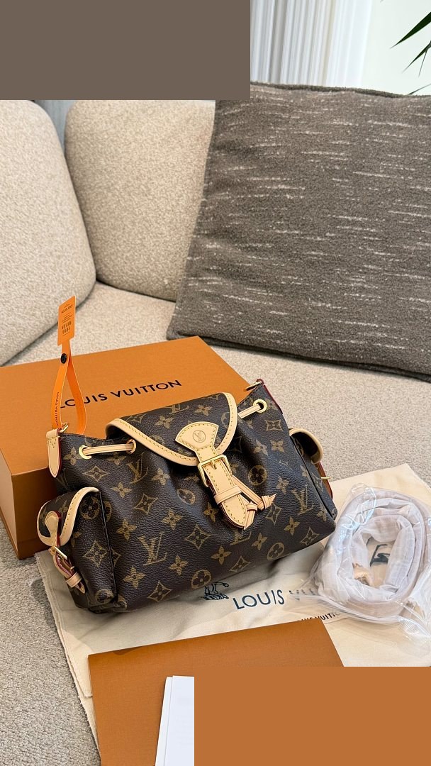 LV Bag 076