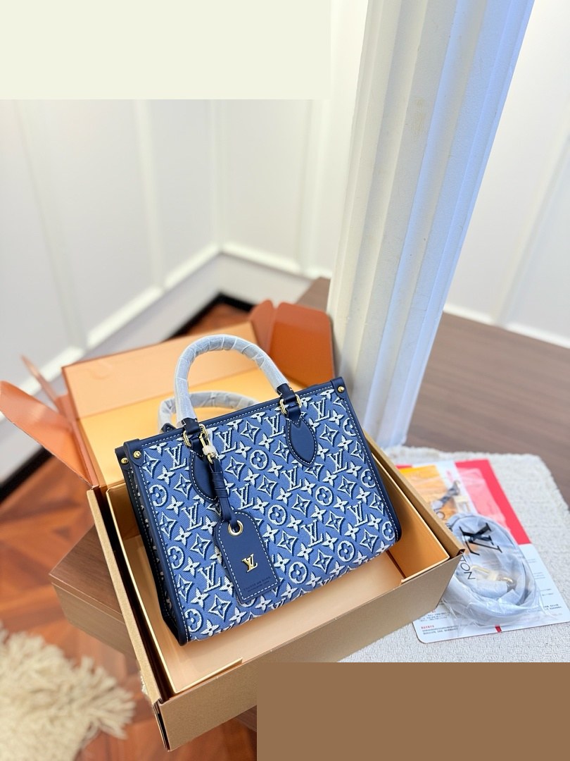 LV Bag 096