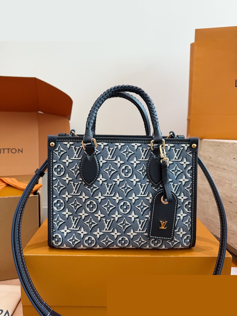 LV Bag 104