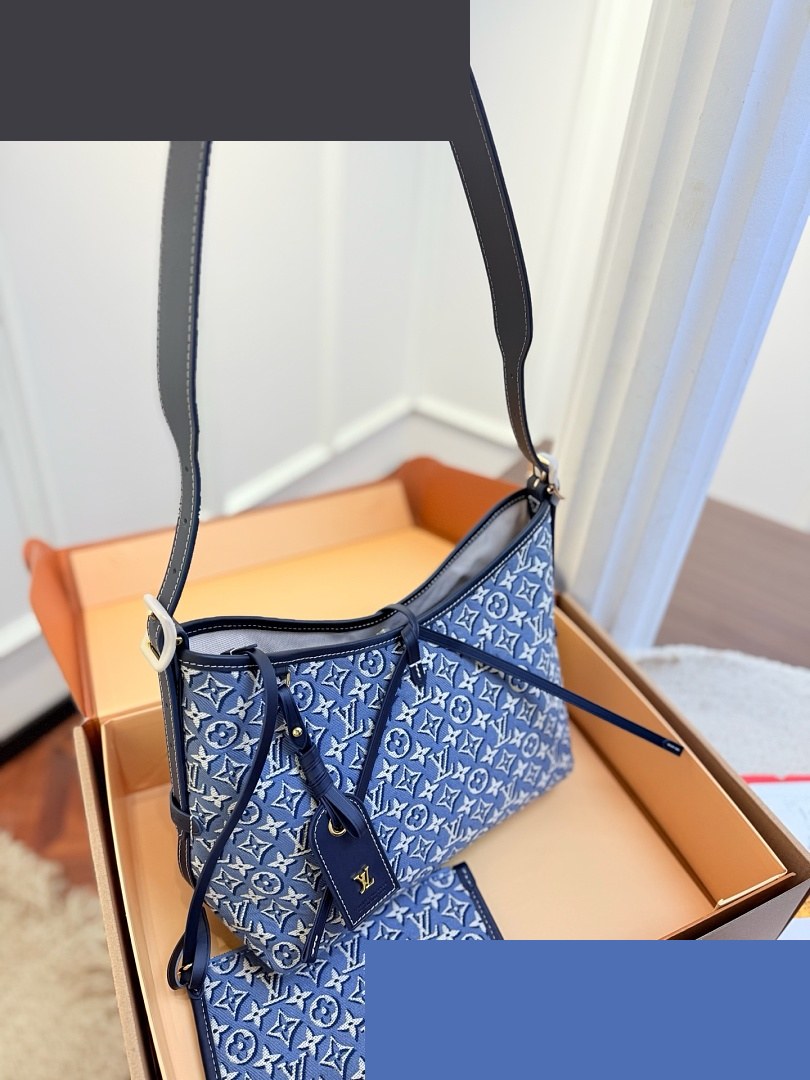 LV Bag 121