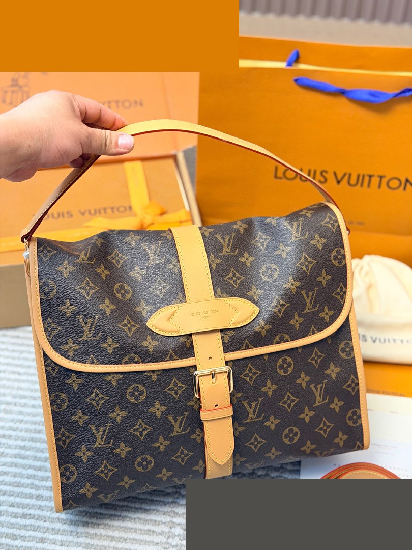 LV Bag 127