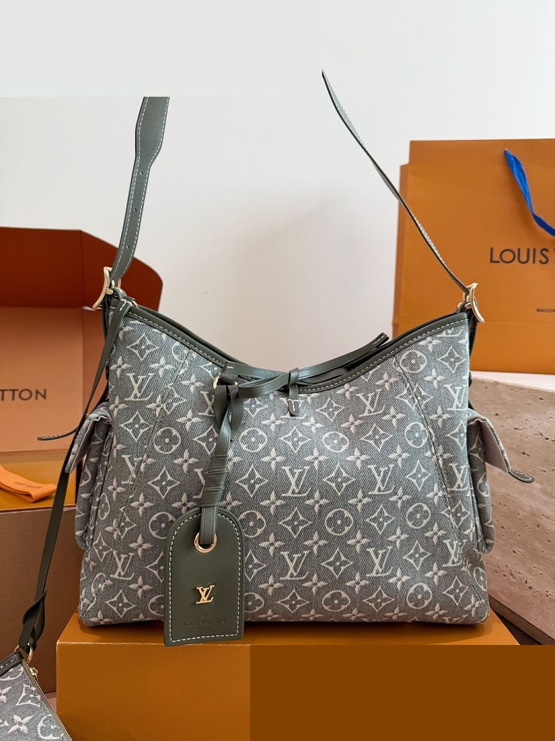 LV Bag 132