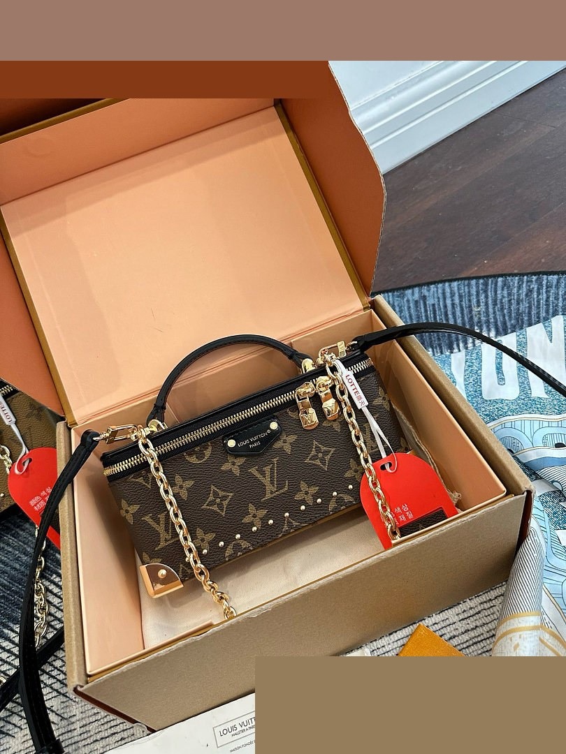 LV Bag 134