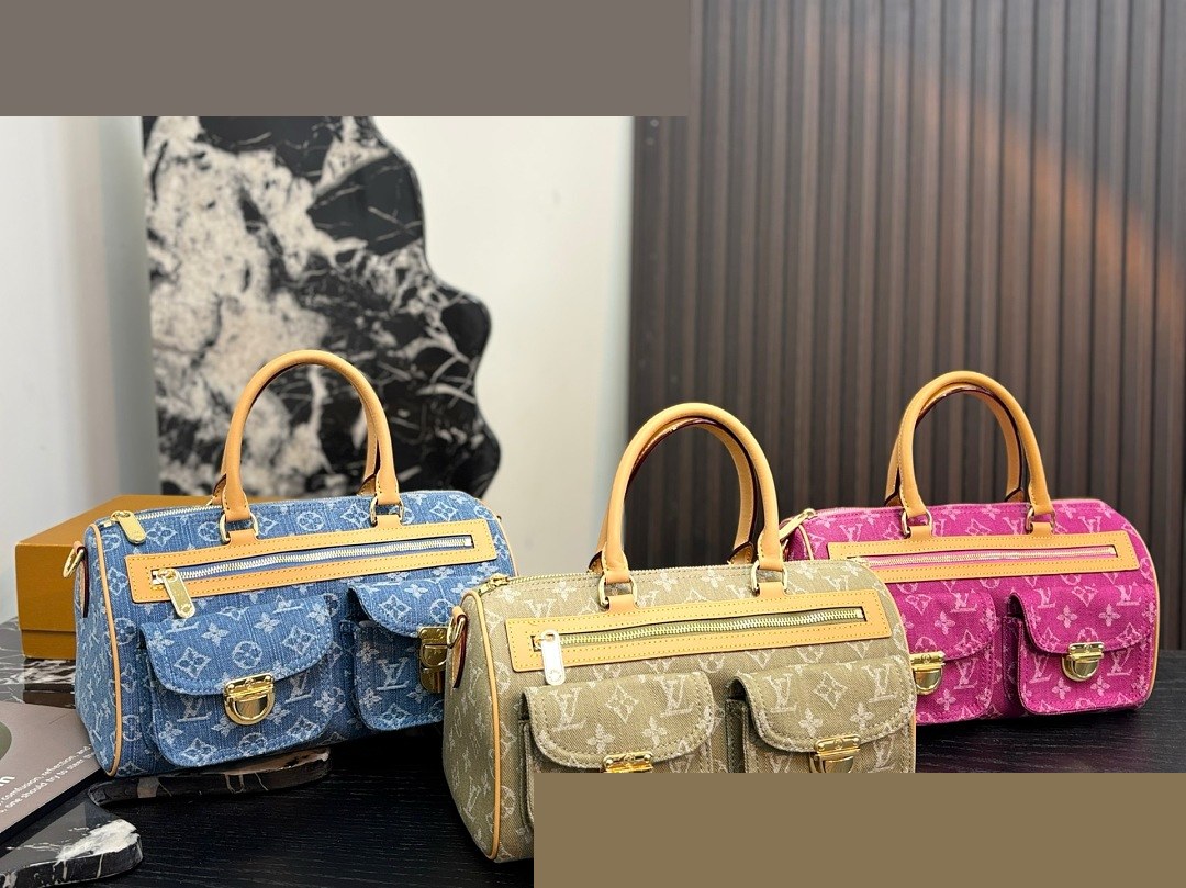 LV Bag 138