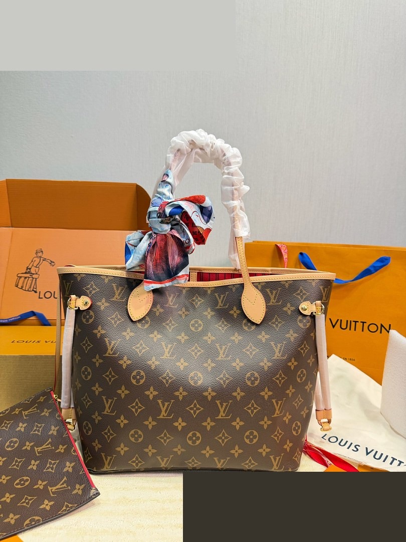 LV Bag 160