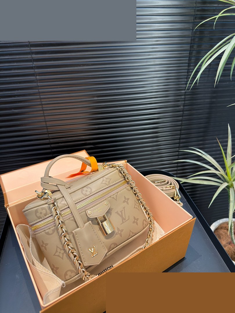 LV Bag 296