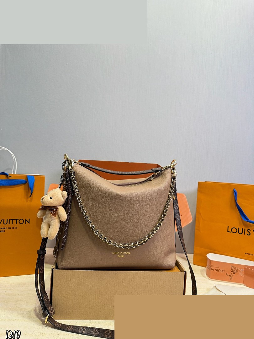LV Bag 306