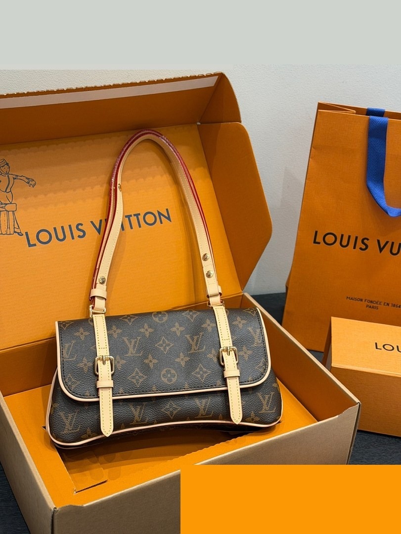 LV Bag 307