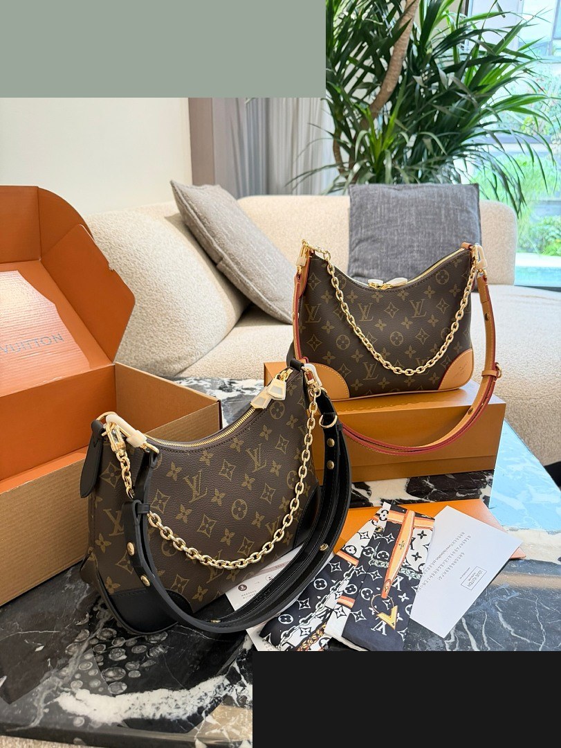 LV Bag 319