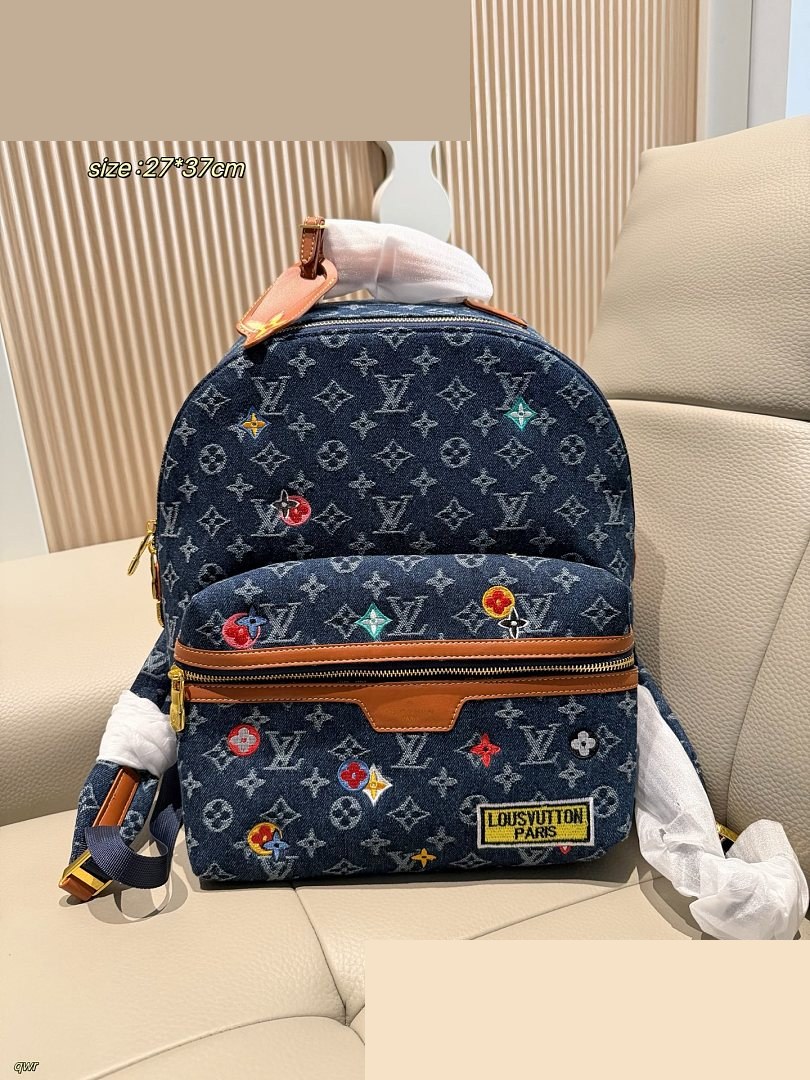 LV Bag 379