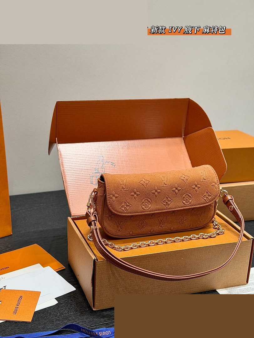 LV Bag 390
