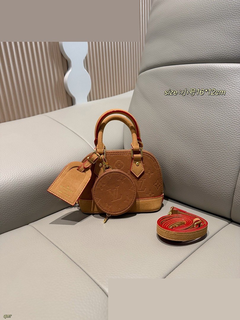 LV Bag 392