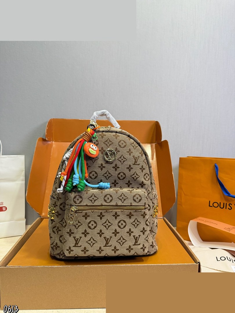 LV Bag 422