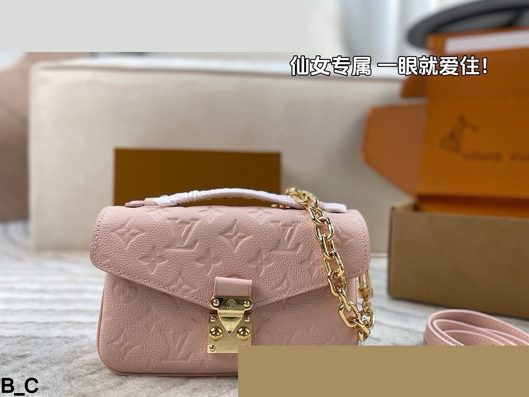 LV Bag 438