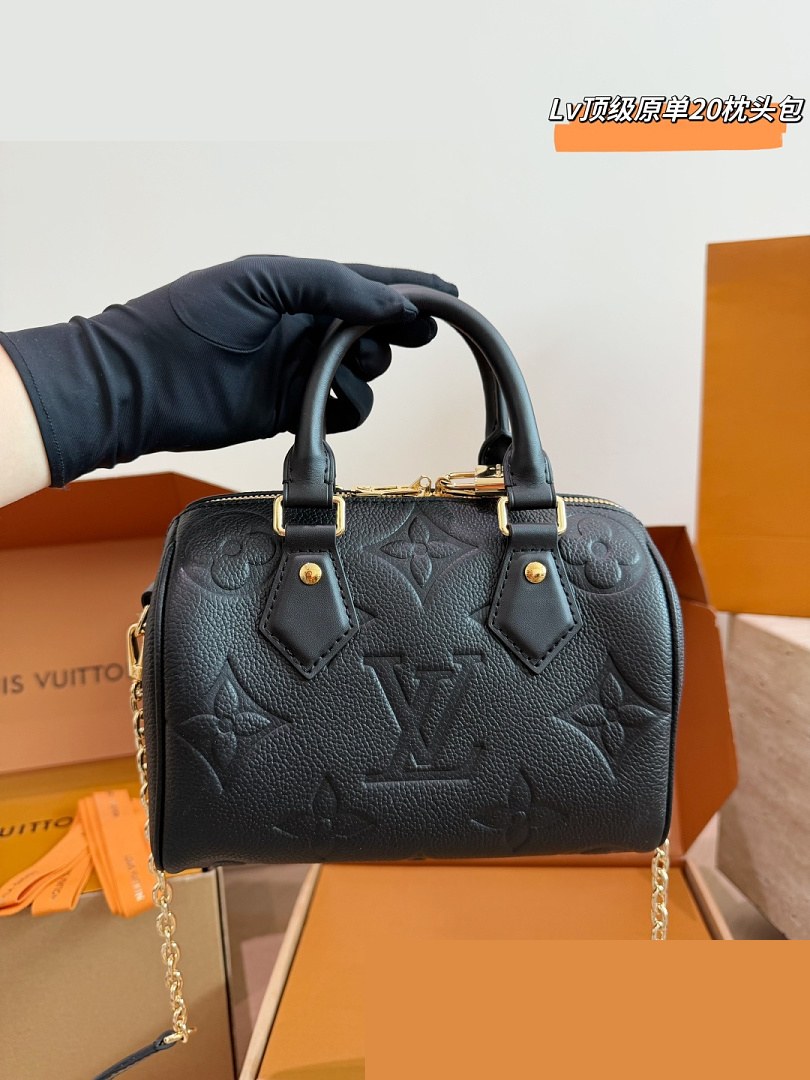 LV Bag 451