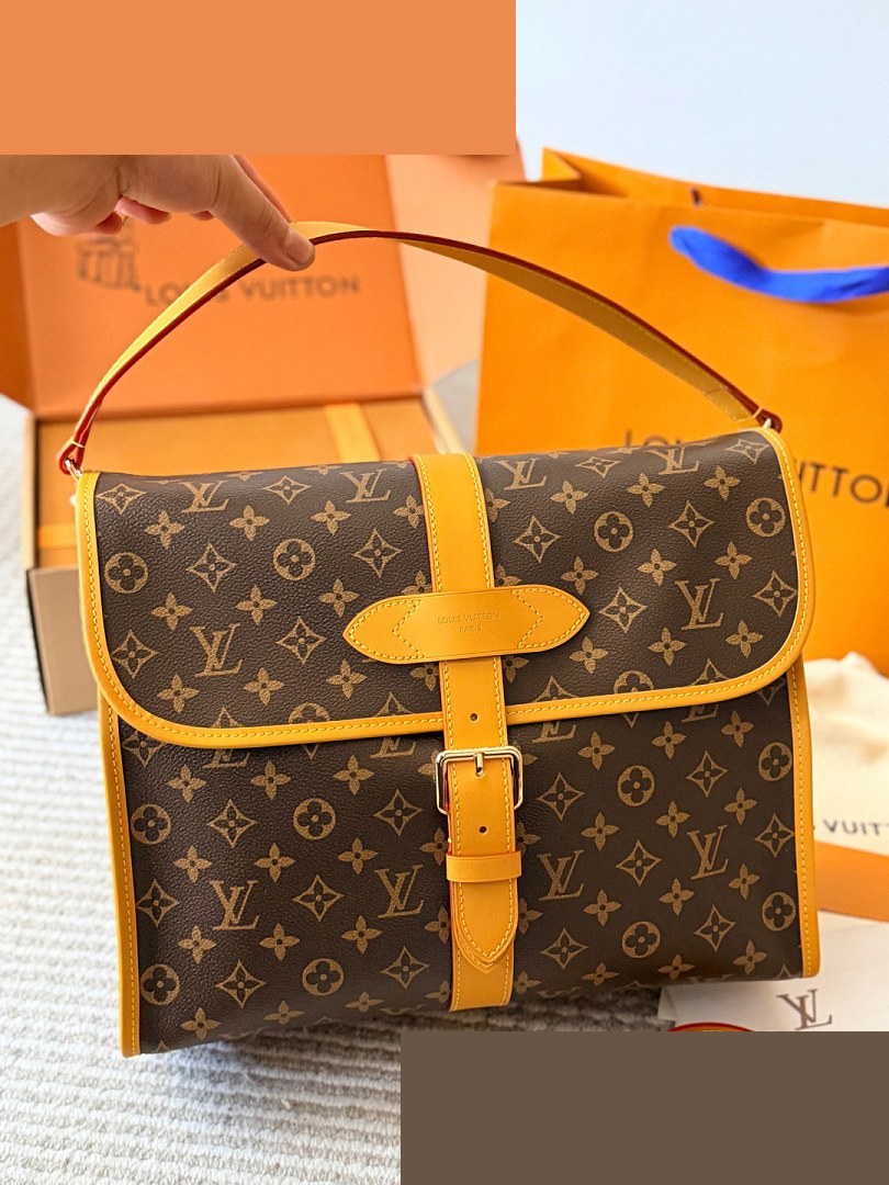 LV Bag 490