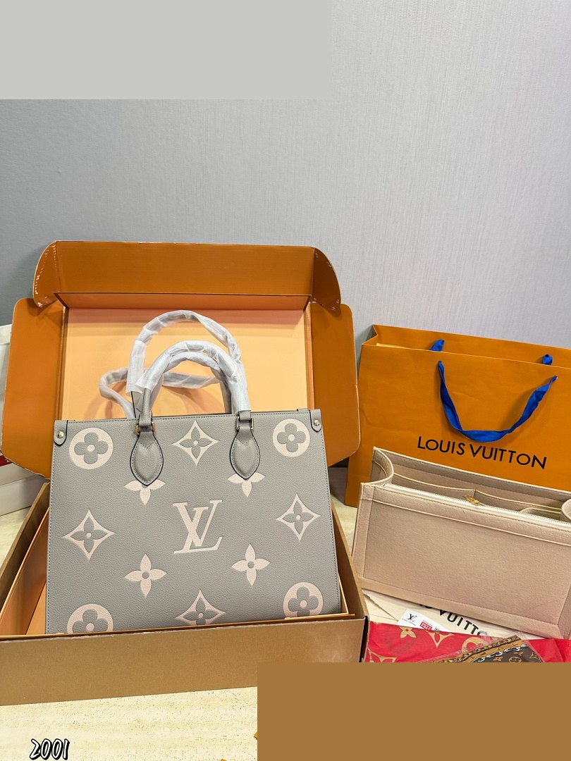 LV Bag 523