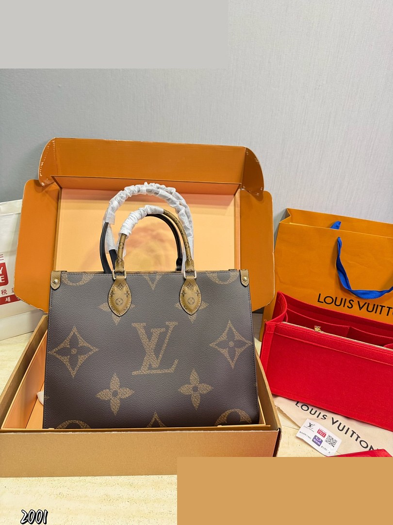 LV Bag 524