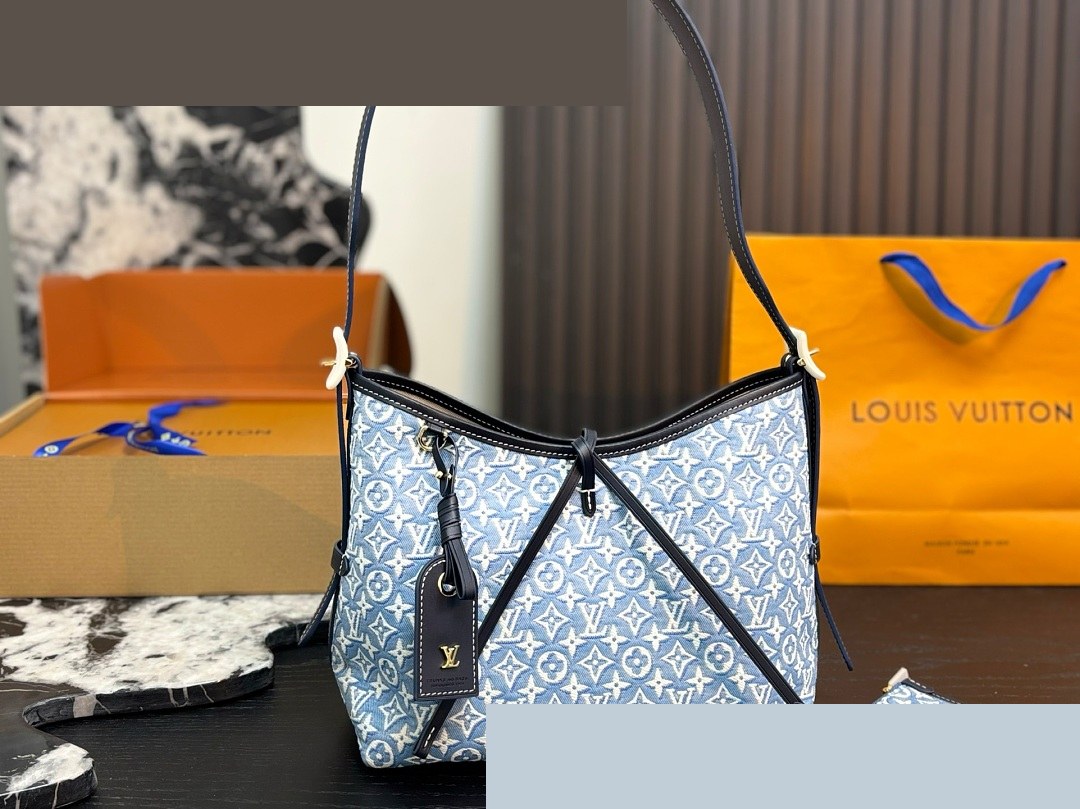 LV Bag 537