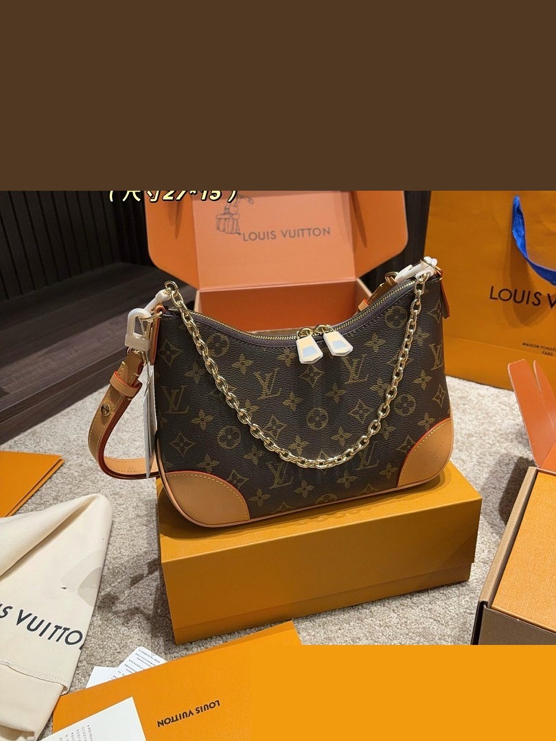 LV Bag 558