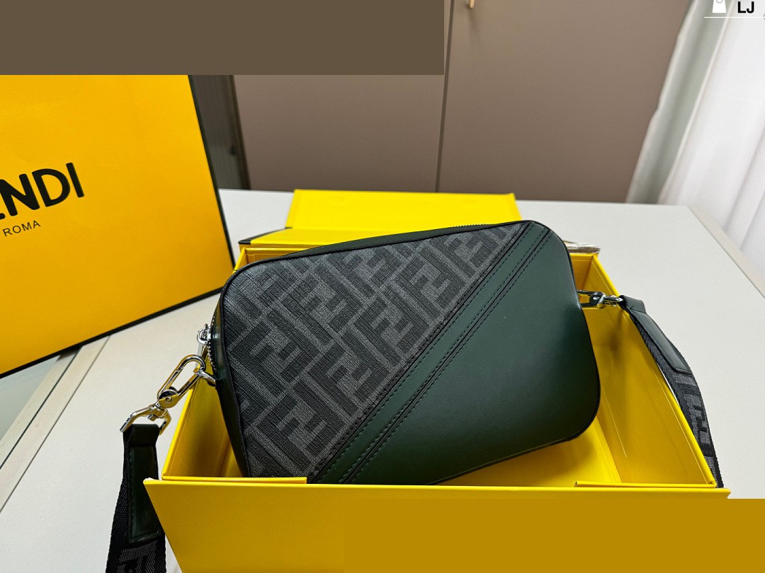 MEN Bag 281