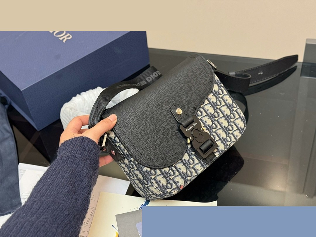 MEN Bag 332