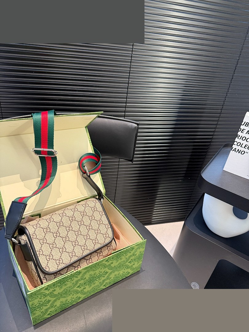 MEN Bag 547