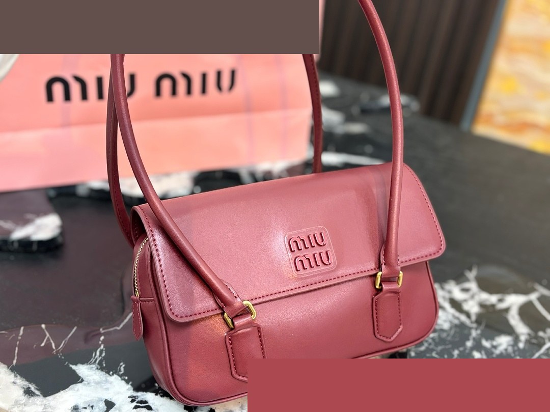 MM Bag 208