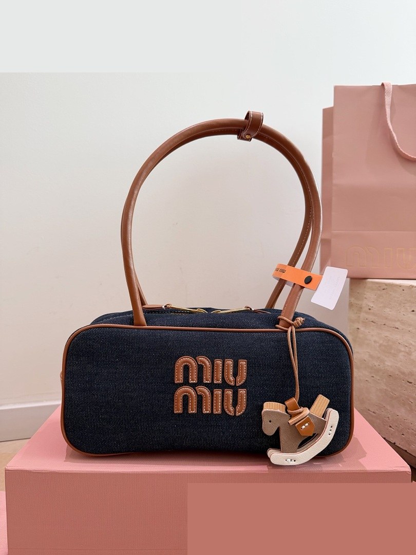 MM Bag 221