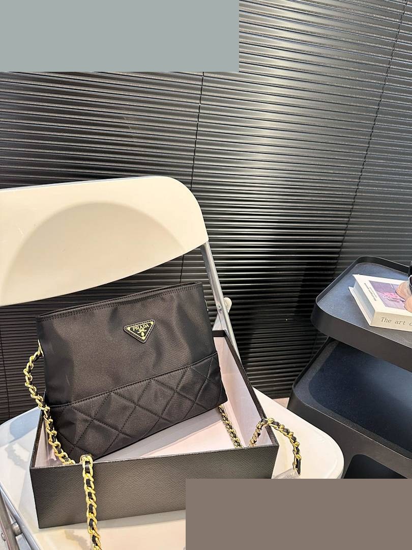 PR Bag 121